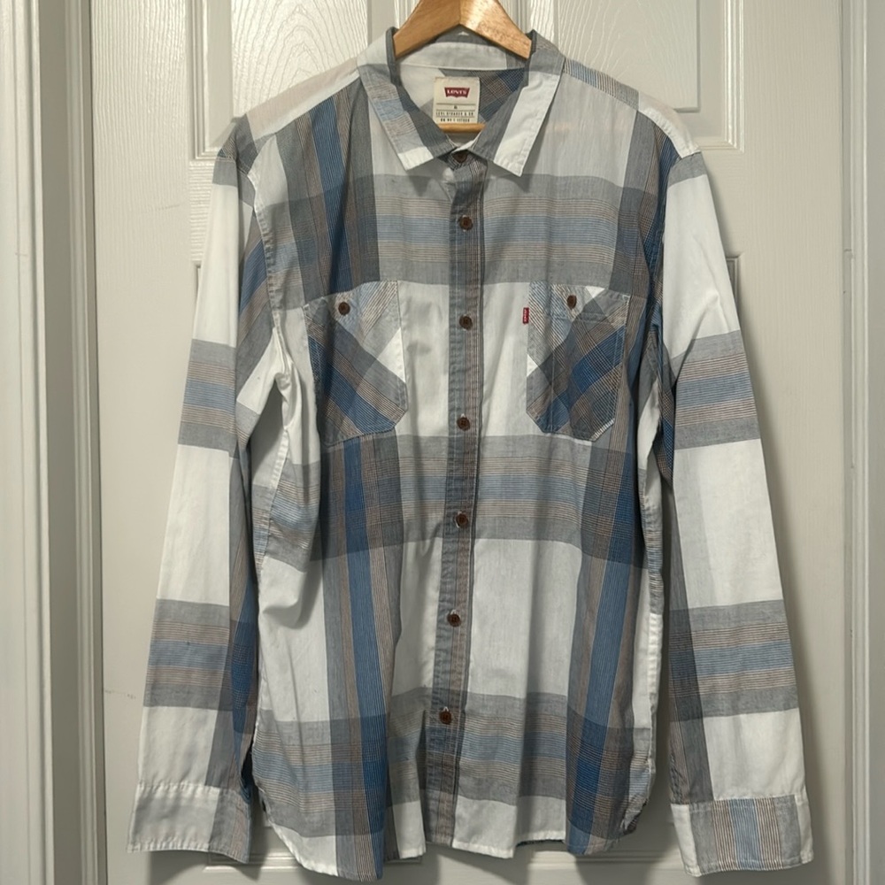 Levi’s Button Down Shirt